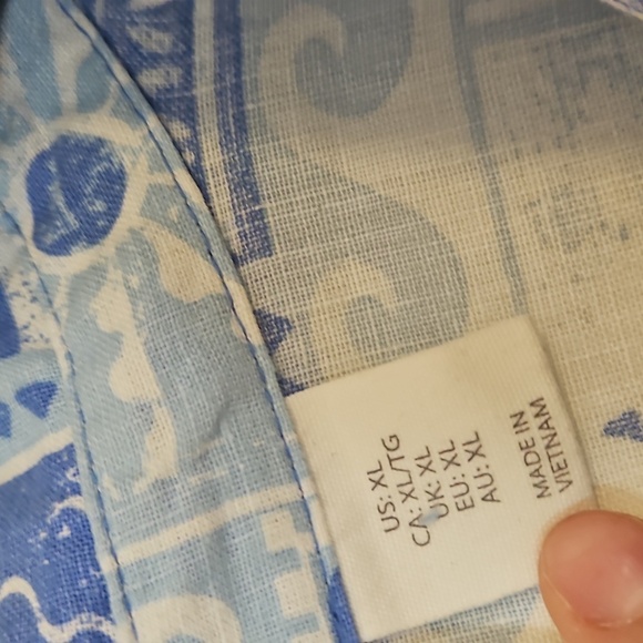 C&C California 100% Linen Shirt Womens XL Blue white geometric Button Up NWT - Picture 3 of 6